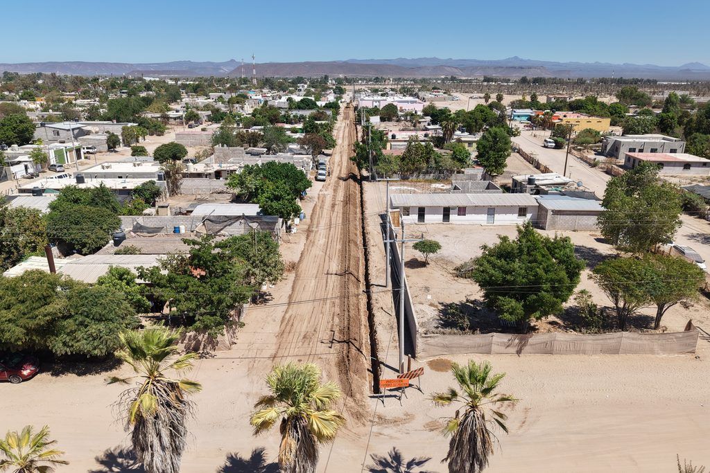 La obra incluirá redes hidrosanitarias, banquetas, alumbrado público, mobiliario urbano y señalamiento vial en una calle cercana a la Casa Cuna.