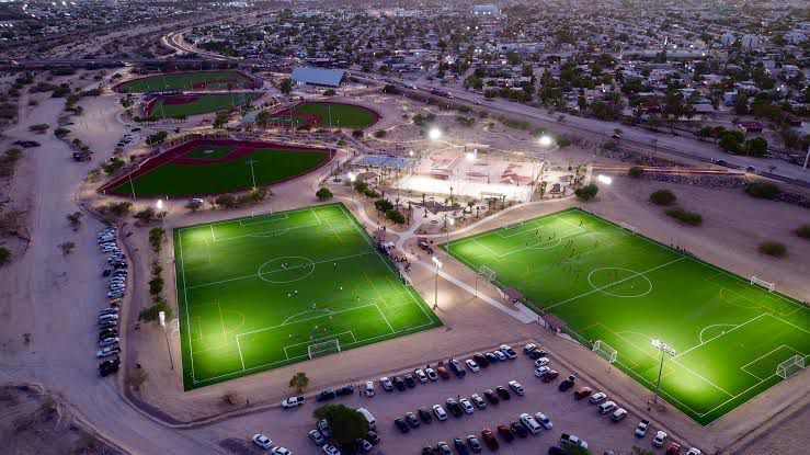 El complejo deportivo de La Paz, construido con una inversión de 343 millones de pesos, concentra instalaciones deportivas, recreativas, culturales y educativas en 10 hectáreas.