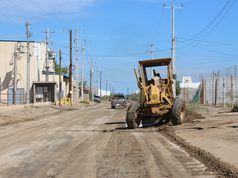 Atienden 186 baches y más de 23 kilómetros de caminos en La Paz