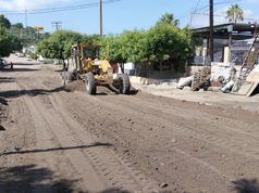 Tras las lluvias, reparan 830 baches y nivelan 11 kilómetros de calles