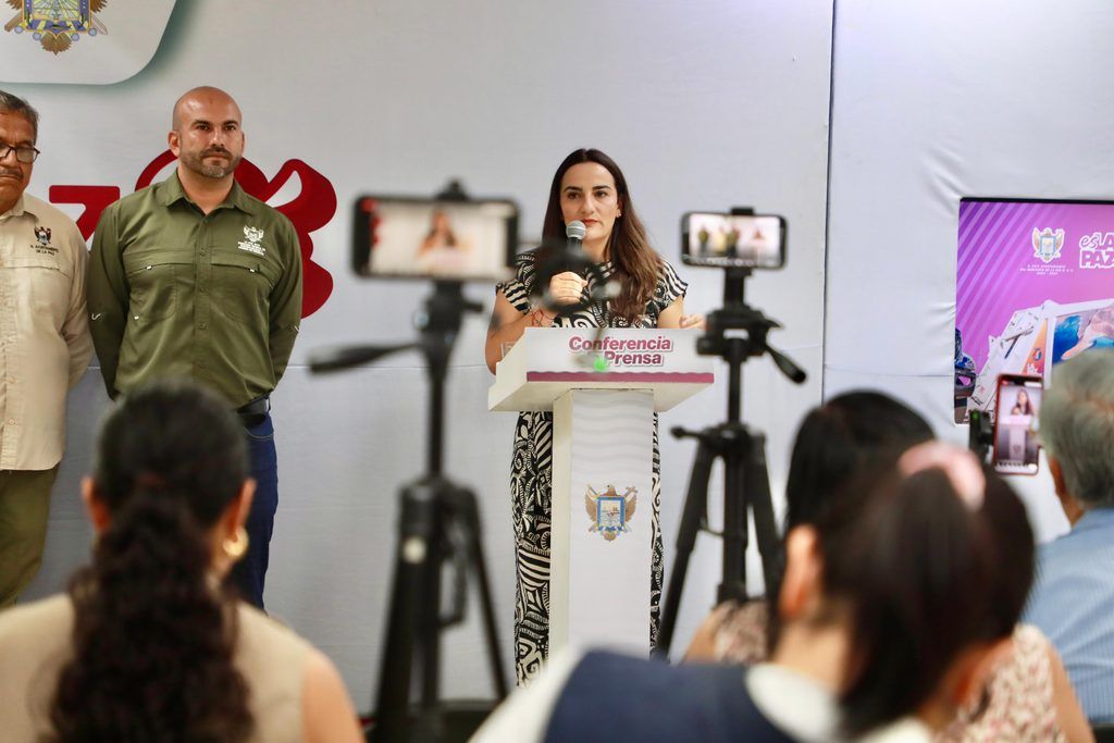 El Ayuntamiento opera 25 camiones en 44 rutas diarias para atender a más de 260 mil personas; tras las lluvias se reforzaron recorridos y jornadas para abatir rezagos.