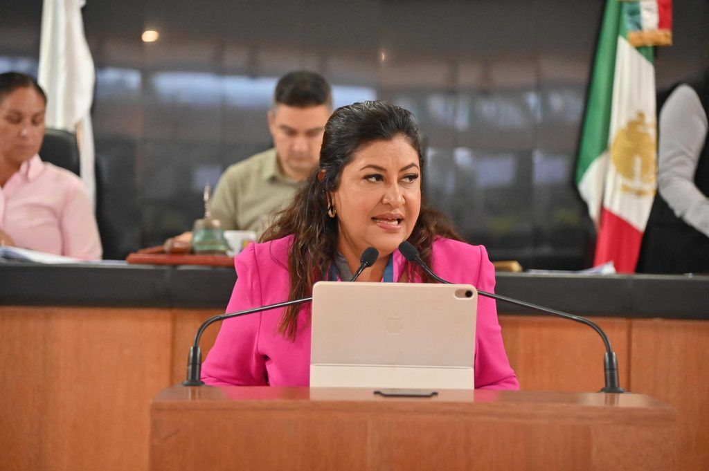 La iniciativa de Morena busca eliminar la restricción que actualmente condiciona los alimentos provisionales del cónyuge cuidador a no tener trabajo remunerado.