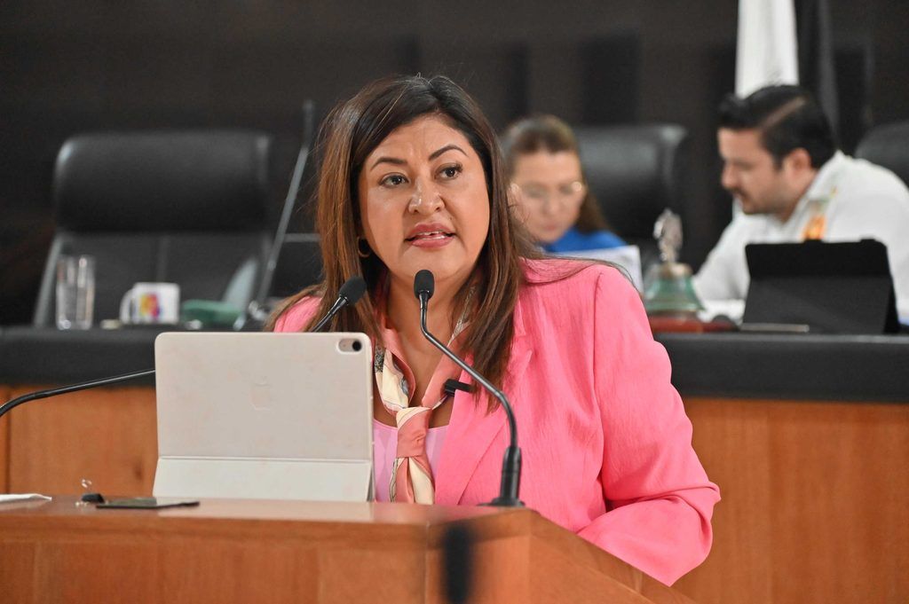 La iniciativa presentada ante el Congreso estatal busca que trabajadores del sector público puedan ausentarse con remuneración íntegra para atender a hijos menores de 18 años con enfermedades graves.
