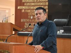 Proponen atención médica y trámites de salud las 24 horas en México