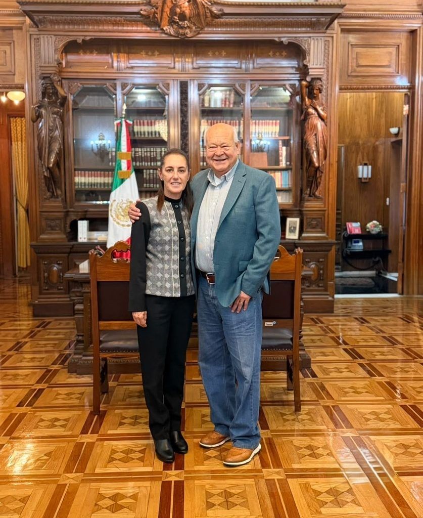 Durante una reunión en Ciudad de México, revisaron proyectos para el Valle de Santo Domingo y los avances de los consultorios del Sistema Universal de Salud en BCS.