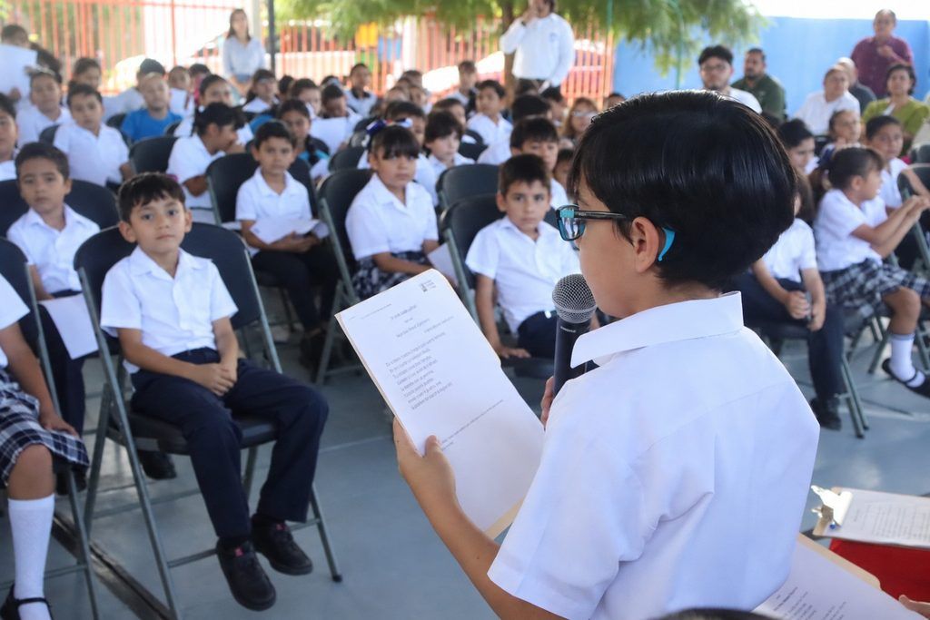 Estudiantes de la primaria Ignacio Manuel Altamirano compartieron textos sobre la historia, las lenguas y las luchas de los pueblos originarios de México.