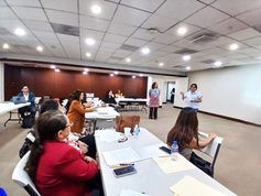 Analizan estrategias para fortalecer capacitación de maestros