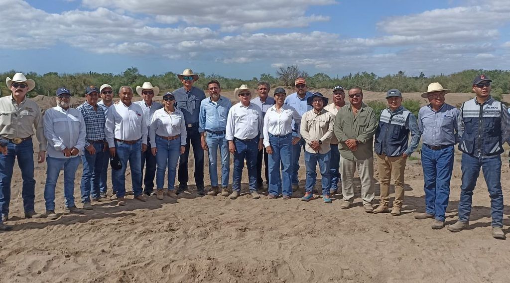 Se construyen dos obras en el arroyo Las Bramonas, en el Valle de Santo Domingo; se prevé que concluyan en diciembre.