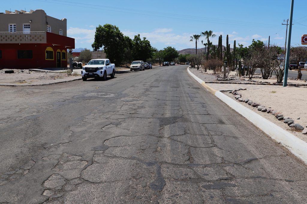 Este 1 de octubre inicia la pavimentación del bulevar Padre Juan de Ugarte, principal acceso a Loreto, con una inversión de 29.7 millones de pesos.