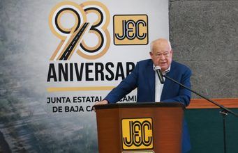 Reconocen labor de trabajadores de la Junta Estatal de Caminos en BCS