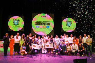Reconocen a cuatro jóvenes con el Premio Municipal de la Juventud 2026 en La Paz