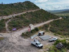 Instalan alumbrado solar en el Cerro Atravesado de La Paz