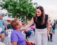Llevan «Presidenta en tu Barrio» a Paraíso del Sol