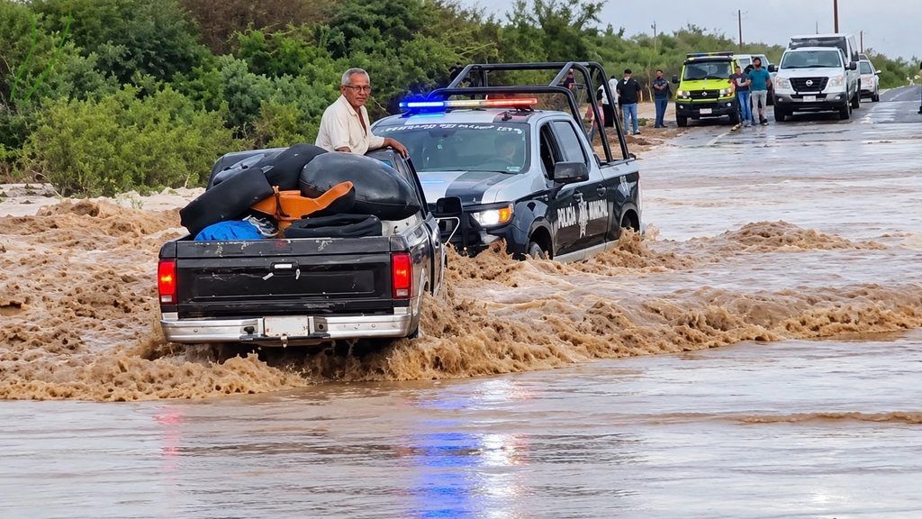 Autoridades reiteraron el llamado a no intentar cruzar cauces con corriente durante las lluvias y respetar los cierres del operativo Cruce Seguro.