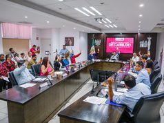 Aumento al transporte en La Paz llega con nuevas obligaciones para concesionarios