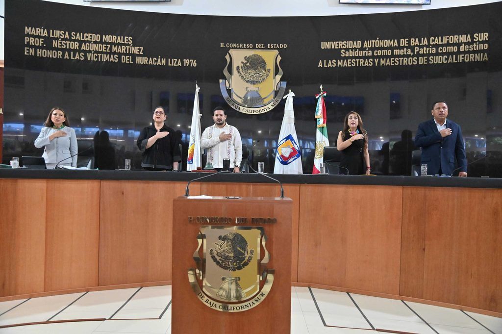 Durante la sesión solemne del Congreso, Guardianas del Conchalito pidió que el desarrollo de la entidad no comprometa sus manglares, playas y actividades pesqueras.
