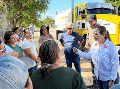 Tras lluvias, Gaby Montoya gestiona raspado de calles y pipas de agua en Los Cabos