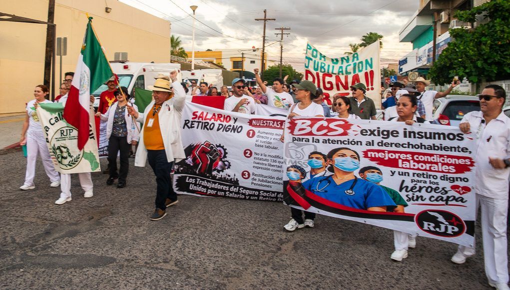 IMSS: La Paz se sumará a megamarcha nacional el 30 de octubre